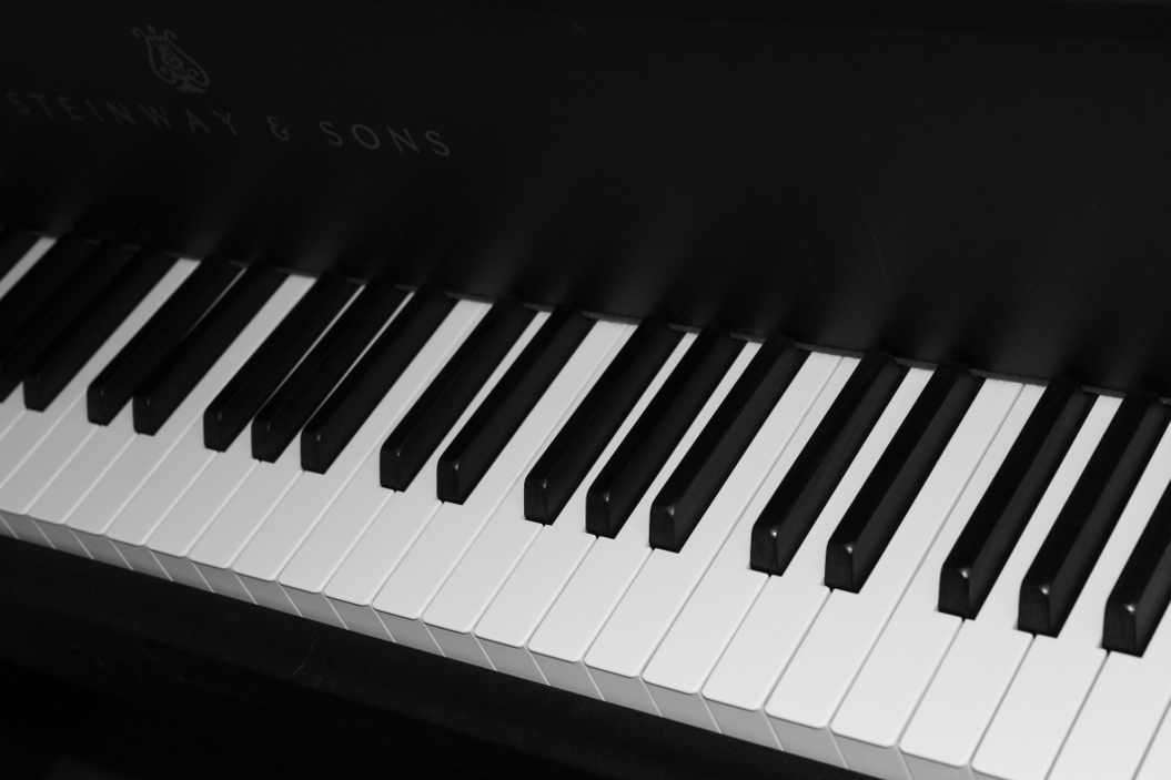 Mark Schwarzmayrs Instrument beim Konzert in der alten Oper Frankfurt, Garderobe